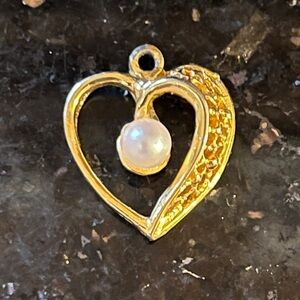 Yellow Gold Heart-Shaped Pendant with White Center Pearl